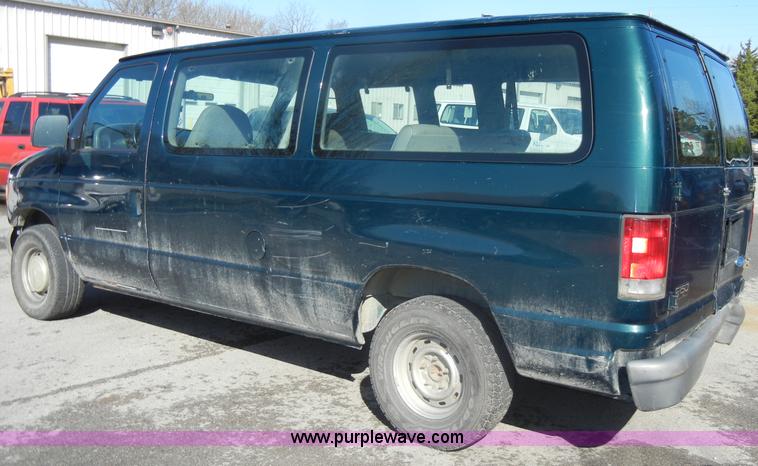 image for item C4331 1999 Ford Econoline E150 XL van