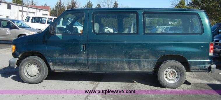 image for item C4331 1999 Ford Econoline E150 XL van