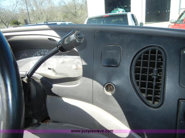 image for item C4331 1999 Ford Econoline E150 XL van