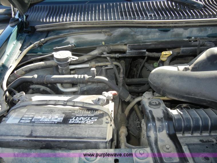 image for item C4331 1999 Ford Econoline E150 XL van