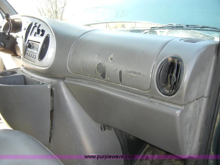 image for item C4331 1999 Ford Econoline E150 XL van