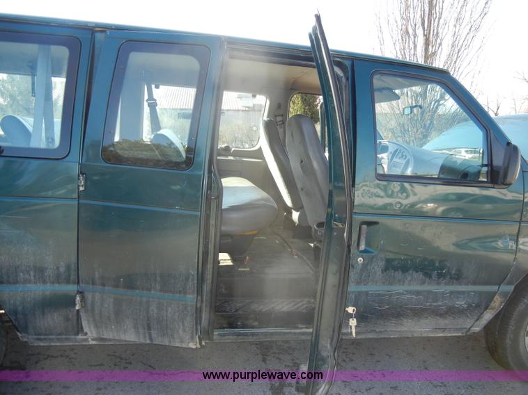 image for item C4331 1999 Ford Econoline E150 XL van
