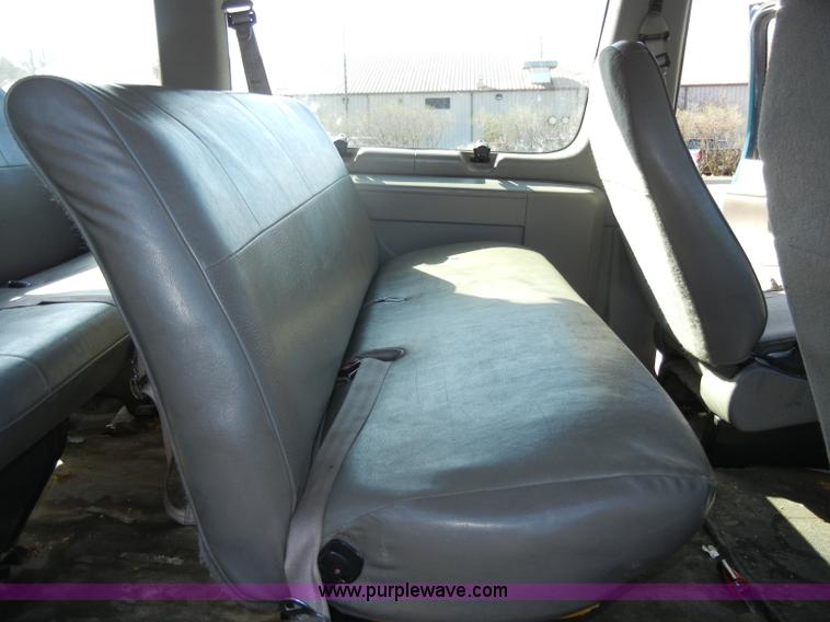image for item C4331 1999 Ford Econoline E150 XL van