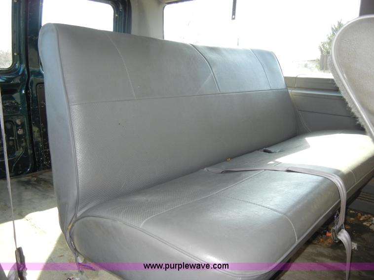 image for item C4331 1999 Ford Econoline E150 XL van