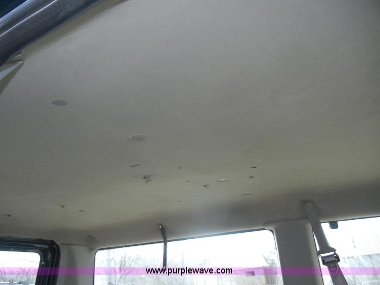 image for item C4331 1999 Ford Econoline E150 XL van