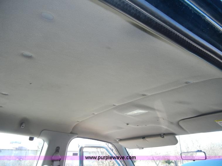 image for item C4331 1999 Ford Econoline E150 XL van