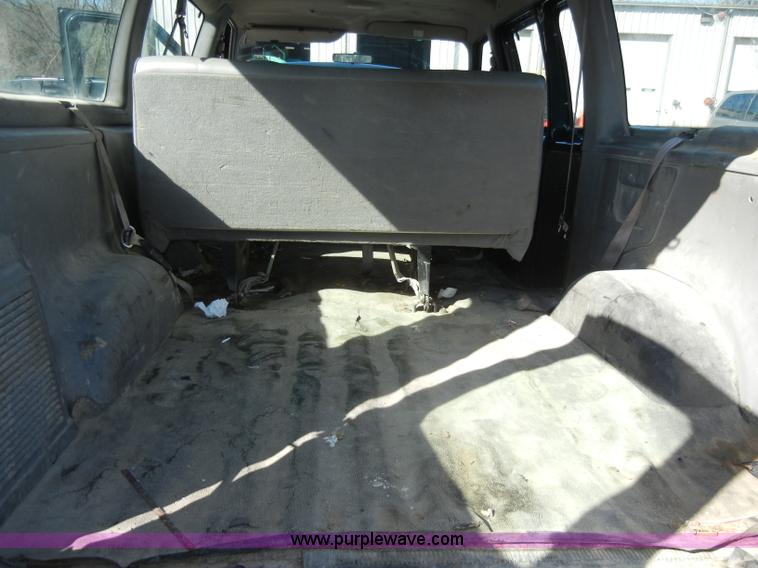 image for item C4331 1999 Ford Econoline E150 XL van