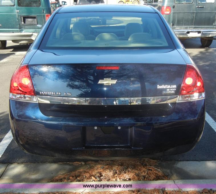 image for item C4332 2007 Chevrolet Impala LS