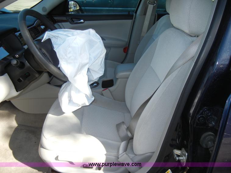 image for item C4332 2007 Chevrolet Impala LS