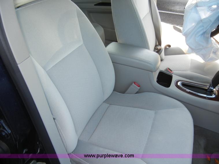 image for item C4332 2007 Chevrolet Impala LS