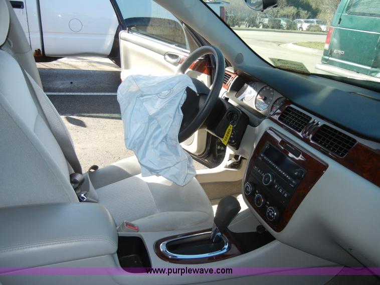 image for item C4332 2007 Chevrolet Impala LS