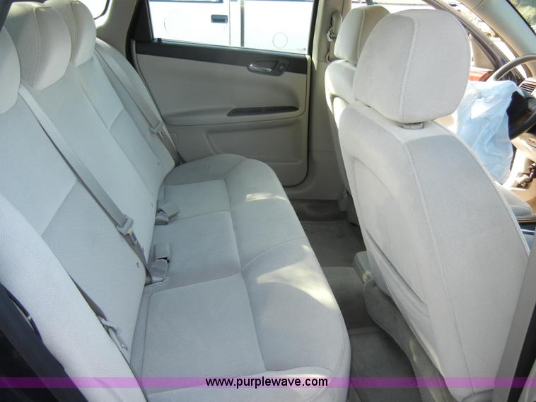 image for item C4332 2007 Chevrolet Impala LS