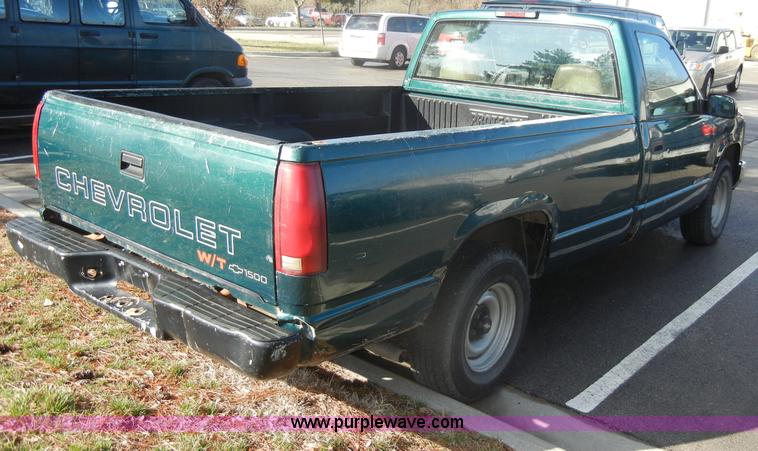 image for item C4335 1997 Chevrolet C1500 pickup truck