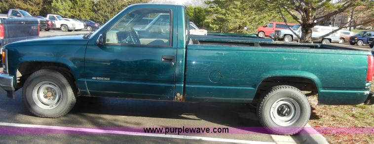 image for item C4335 1997 Chevrolet C1500 pickup truck