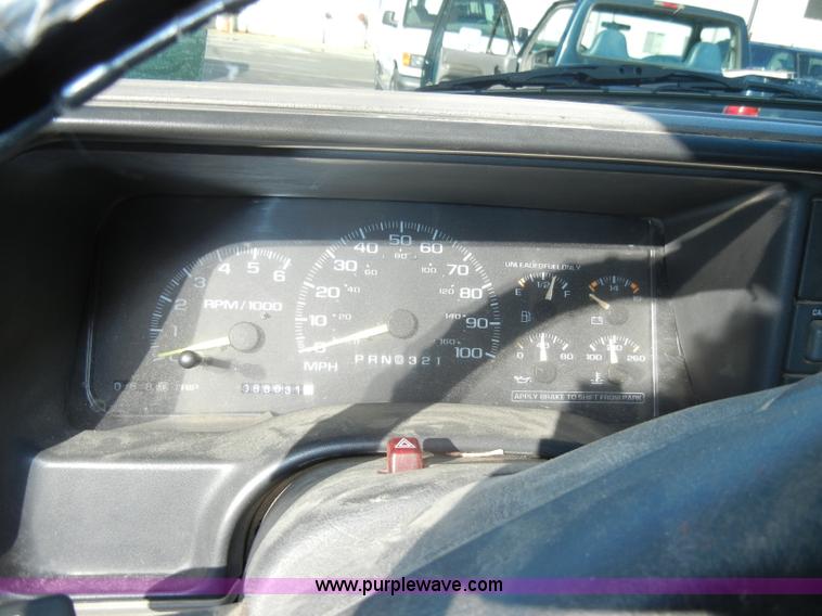 image for item C4335 1997 Chevrolet C1500 pickup truck