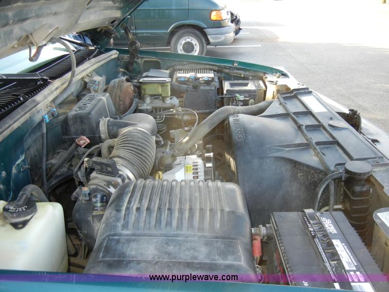 image for item C4335 1997 Chevrolet C1500 pickup truck