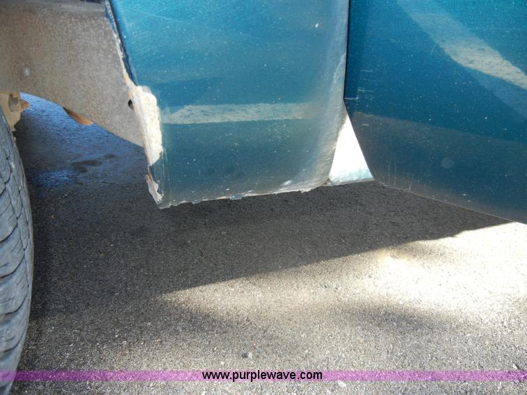 image for item C4335 1997 Chevrolet C1500 pickup truck