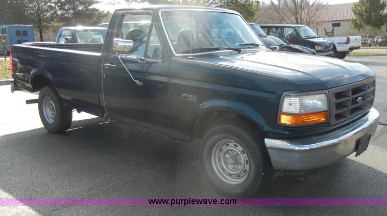 image for item C4336 1995 Ford F150 XL pickup truck