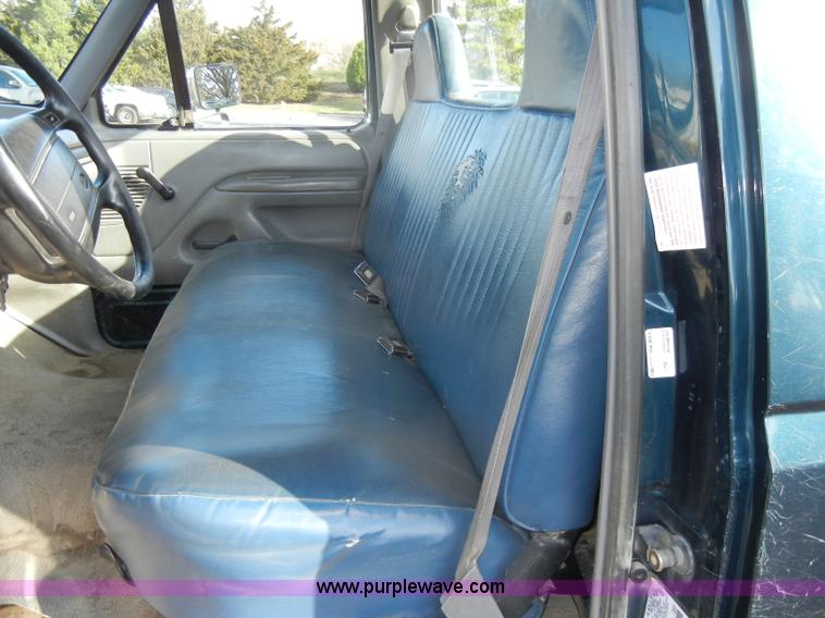 image for item C4336 1995 Ford F150 XL pickup truck