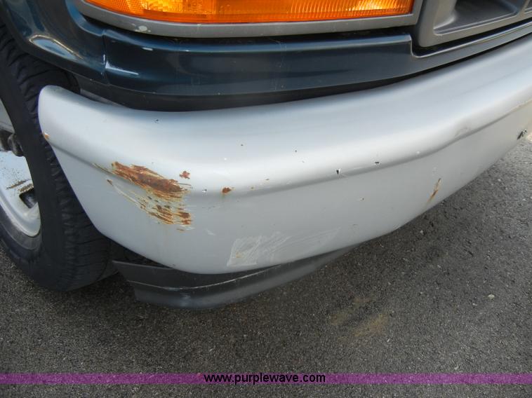 image for item C4337 1995 Ford F150 XL pickup truck