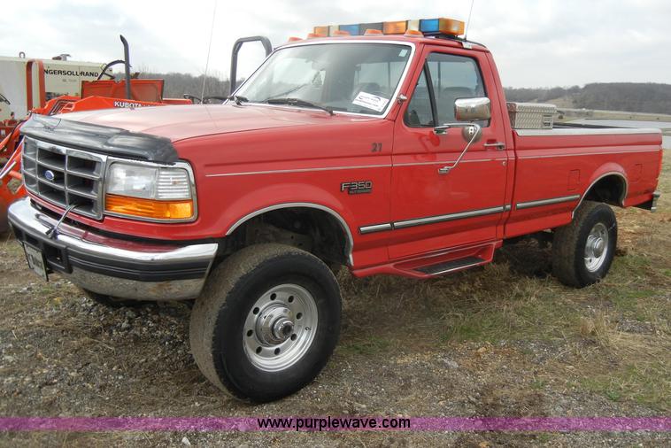 image for item C4343 1997 Ford F350 XLT pickup truck