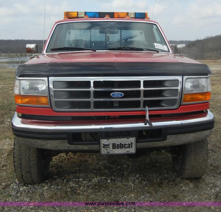 image for item C4343 1997 Ford F350 XLT pickup truck