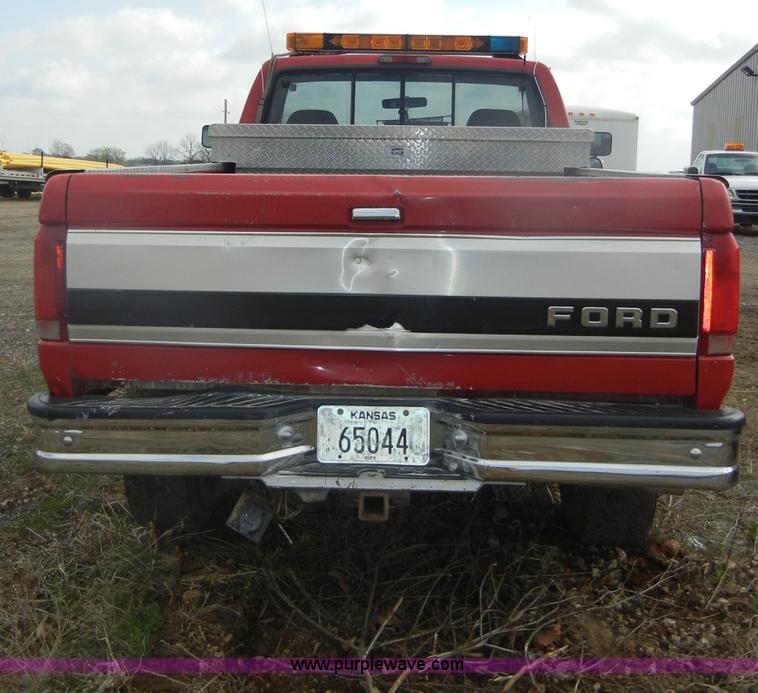 image for item C4343 1997 Ford F350 XLT pickup truck
