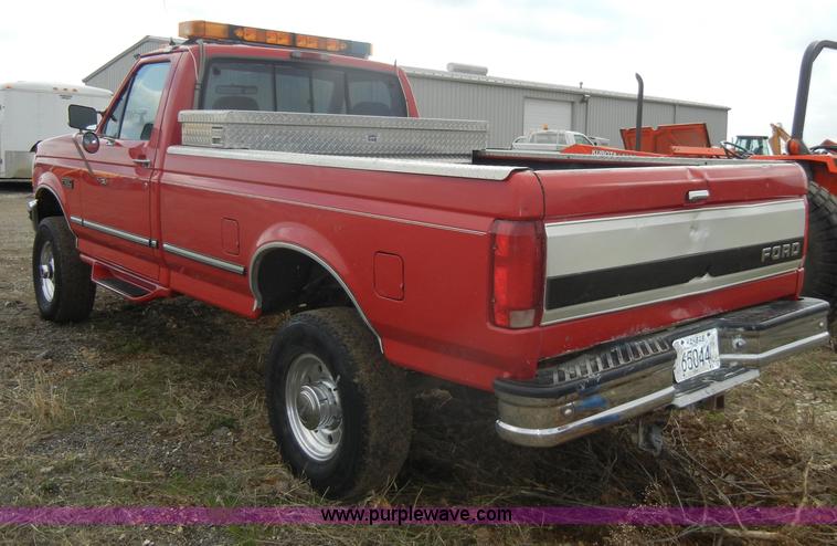 image for item C4343 1997 Ford F350 XLT pickup truck
