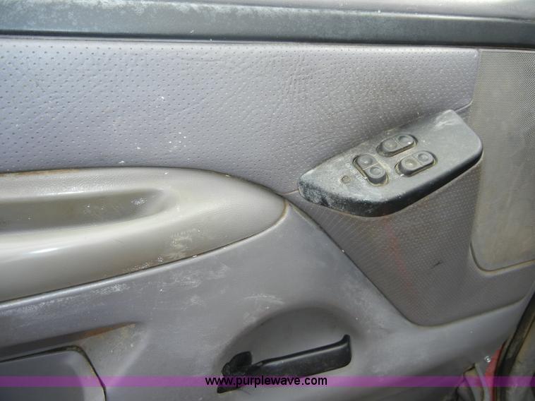 image for item C4343 1997 Ford F350 XLT pickup truck