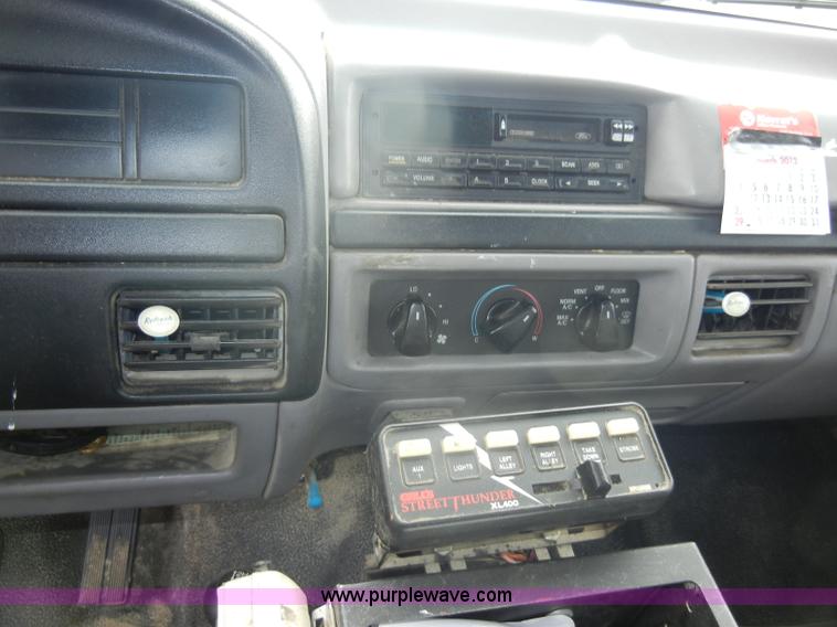 image for item C4343 1997 Ford F350 XLT pickup truck