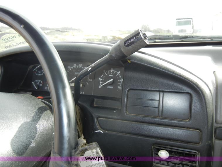 image for item C4343 1997 Ford F350 XLT pickup truck
