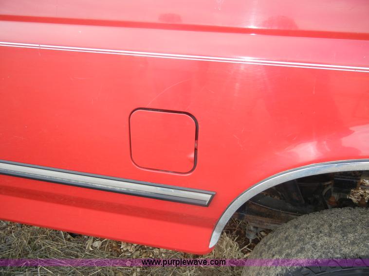 image for item C4343 1997 Ford F350 XLT pickup truck