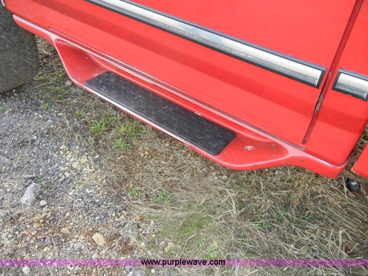 image for item C4343 1997 Ford F350 XLT pickup truck