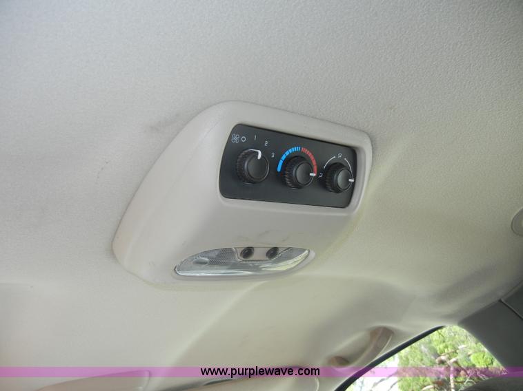 image for item C4362 2005 Chevrolet Suburban 2500 SUV