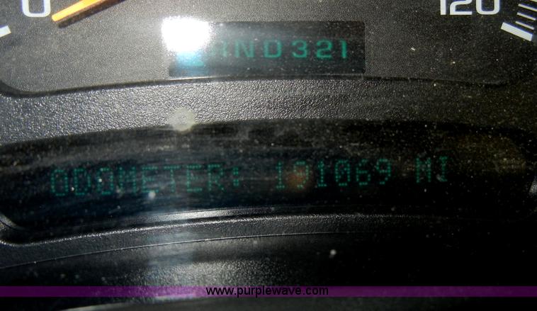 image for item C4362 2005 Chevrolet Suburban 2500 SUV