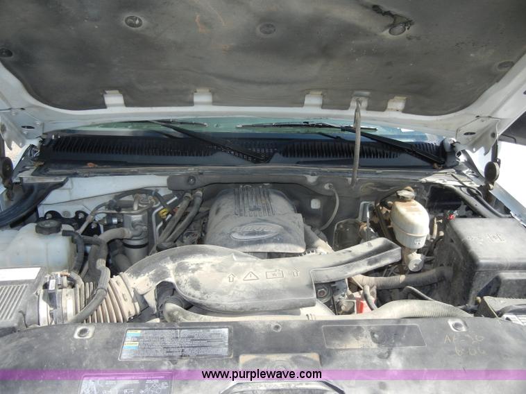 image for item C4362 2005 Chevrolet Suburban 2500 SUV