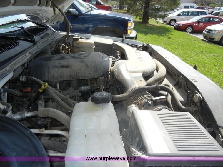 image for item C4362 2005 Chevrolet Suburban 2500 SUV