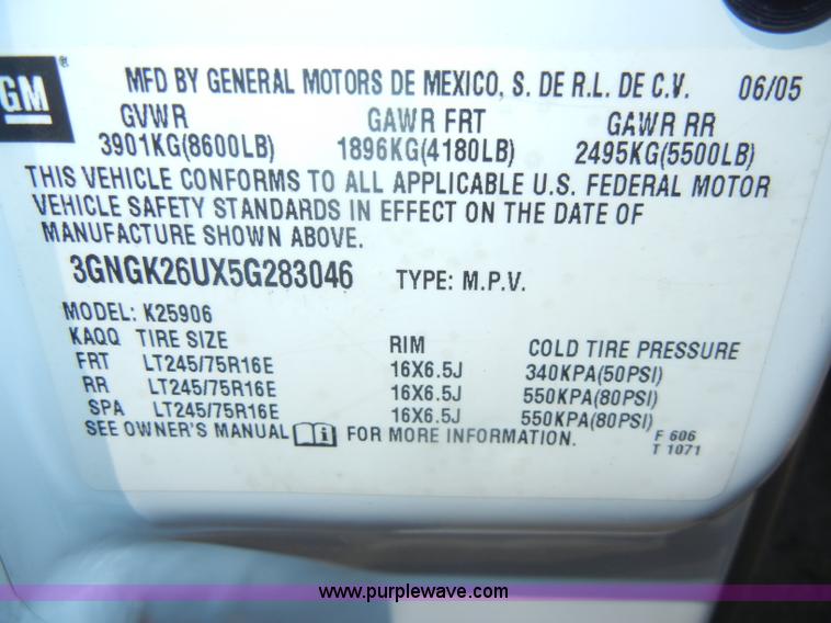 image for item C4362 2005 Chevrolet Suburban 2500 SUV