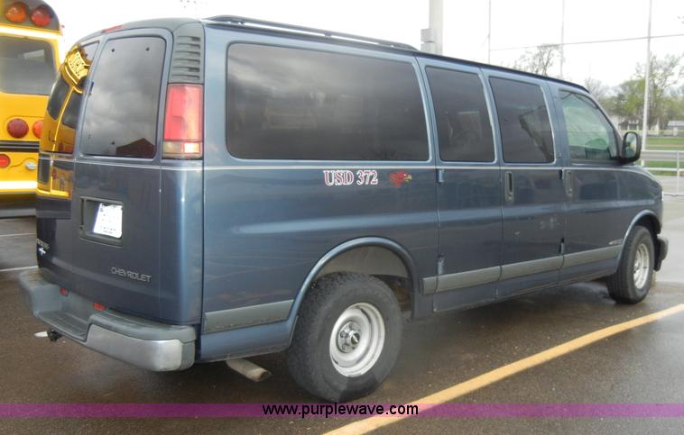 image for item C4408 1999 Chevrolet Express G1500 LS van