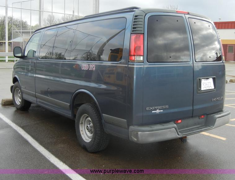 image for item C4408 1999 Chevrolet Express G1500 LS van