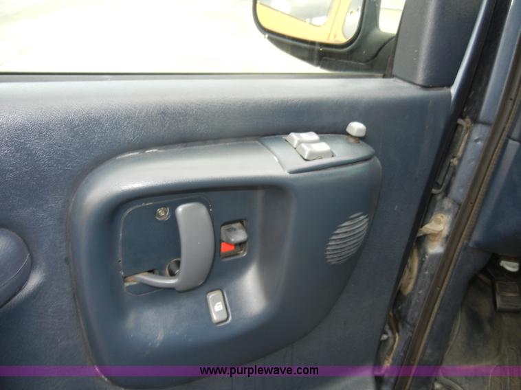 image for item C4408 1999 Chevrolet Express G1500 LS van