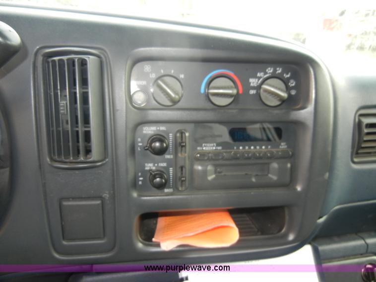 image for item C4408 1999 Chevrolet Express G1500 LS van