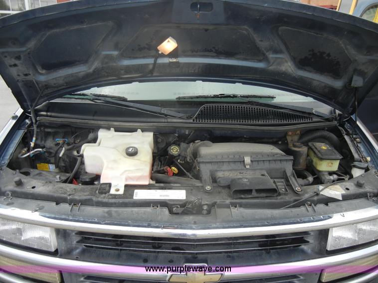 image for item C4408 1999 Chevrolet Express G1500 LS van