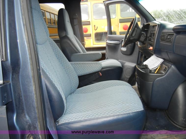 image for item C4408 1999 Chevrolet Express G1500 LS van
