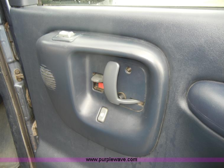 image for item C4408 1999 Chevrolet Express G1500 LS van