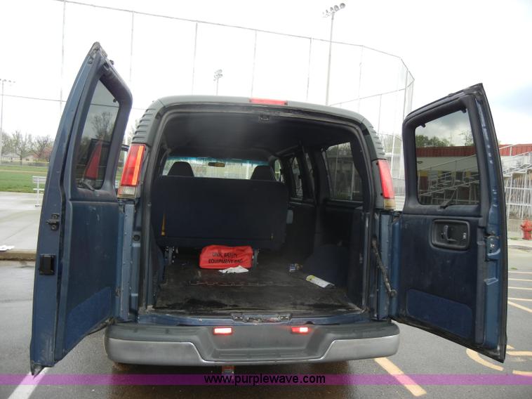 image for item C4408 1999 Chevrolet Express G1500 LS van