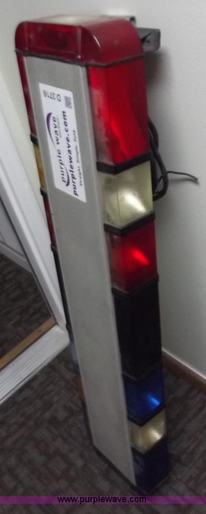 image for item D3716 Whelen Edge 9000 police light bar