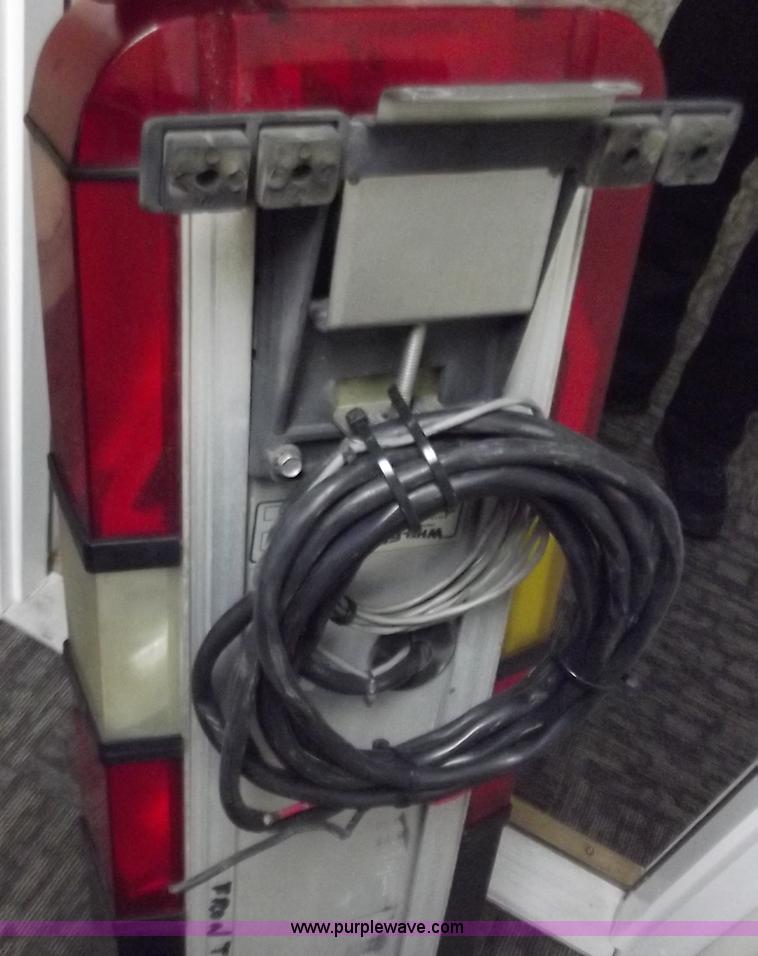 image for item D3716 Whelen Edge 9000 police light bar