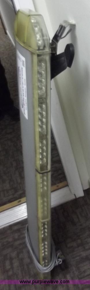 image for item D3718 Whelen police light bar