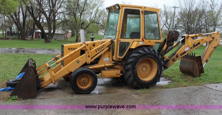 image for item D7543 Ford 555B backhoe